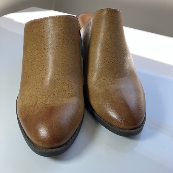 Maurice’s Mules Woman’s Size 8.5 Ombré Tan Brown Charlie No Flaws Pre-Own Gently - Picture 2 of 10